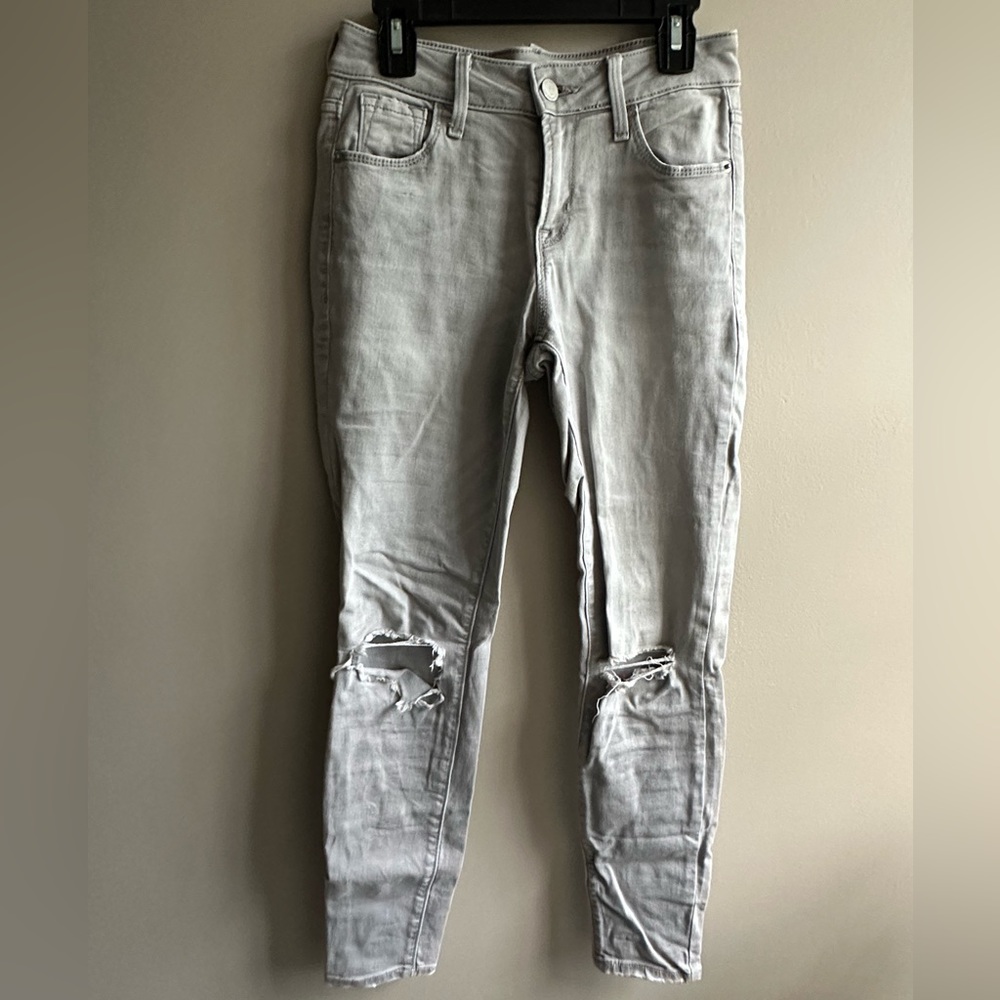 Old Navy rockstar mid-rise, gray skinny jeans with holes